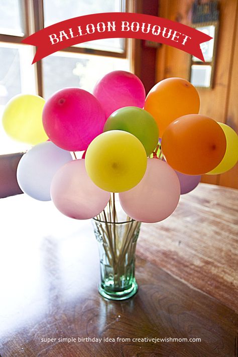 Diy Birthday Table Decorations Simple, Simple Birthday Party Table Decorations, Mini Balloon Arrangement, Balloons On Sticks Centerpiece, Diy Table Centerpieces For Party Cheap, Brown Hairdos, Mom Birthday Ideas Decorations, Kids Party Centerpieces Diy, Easy Birthday Centerpieces