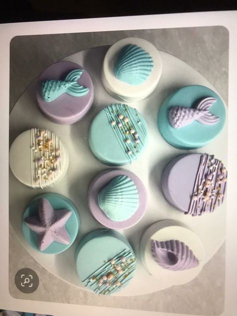 Mermaid Oreo Pops, Mermaid Chocolate Covered Treats, Mermaid Themed Treats, Mermaid Chocolate Covered Pretzels, Mermaid Chocolate Covered Oreos, Mermaid Treats Dessert Tables, Mermaid Birthday Treats, Mermaid Oreos, Blue Chocolate Covered Oreos