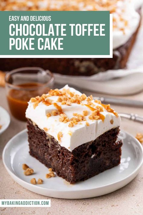 Chocolate Toffee Cake, Toffee Poke Cake, Cake Condensed Milk, Caramel Condensed Milk, Chocolate Cake Caramel, Toffee Cake Recipe, Condensed Milk Caramel, Cake Poke, Coconut Poke Cakes