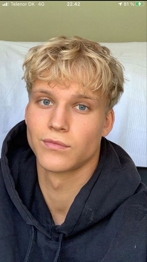 Mens Honey Blonde Hair, Tan Skin Blonde Hair Men, Blond Haircuts Men, Straight Hairstyles Men Blonde, Haircuts For Blonde Men, Golden Blonde Hair Men, Light Blonde Hair Men, Blond Hair Ideas Men, Blonde Hairstyle Men