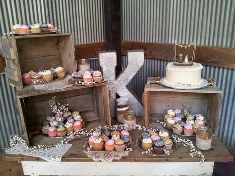 Cupcakes and cake in pallet crates! Cupcakes On Crates Wedding, Wedding Cake Table Ideas With Cupcakes, Pallet Cake Stand, Crate Dessert Display, Crate Cupcake Display, Cupcake Wedding Display, Rustic Wedding Dessert Table, Grooms Cake Tables, Sweets Table Wedding