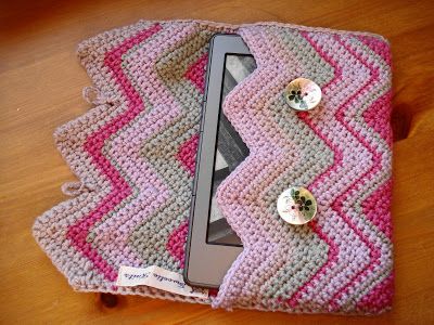 Lavender and Wild Rose: Crochet kindle case Crochet Kindle Case, Crochet Ipad Cover, Crochet Tablet Cover, Crochet Kindle Sleeve, Crochet Phone Cover, Crochet Phone Cases, Crochet Mobile, Crochet Case, Rose Crochet