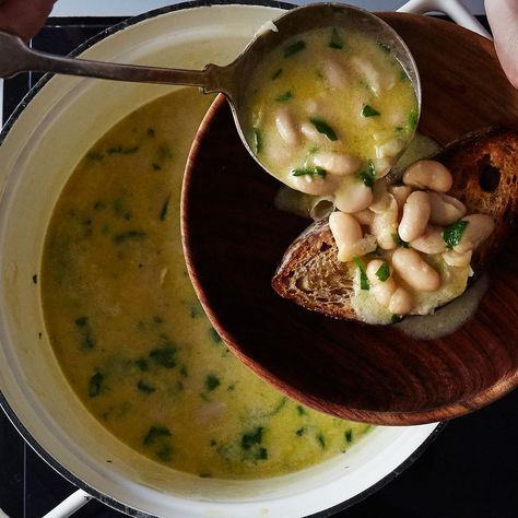 "What you leave out is as important as what you put in." Marcella Hazan's White Bean Soup with Garlic and Parsley. Braised Beans, Marcella Hazan, Cooking Dried Beans, Going Vegetarian, White Bean Soup, Vegan Soups, Minimalist White, Vegetarian Cooking, White Bean