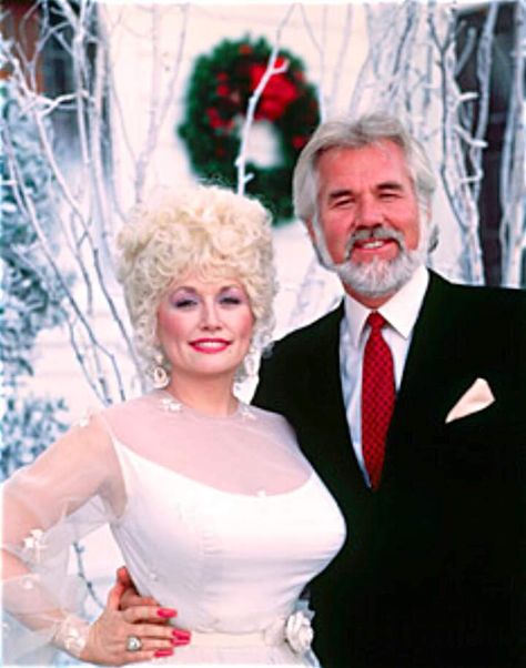 Dolly Parton Husband, Dolly Parton Christmas, Mariah Christmas, Dolly Parton Music, Dolly Parton Kenny Rogers, Mariah Carey Christmas, Dolly Parton Quotes, Holly Dolly, Kenny Rogers