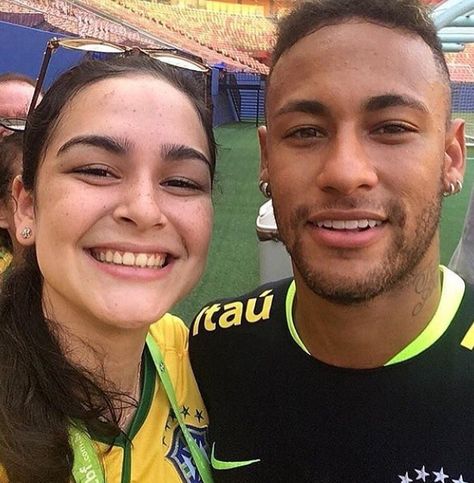 Neymar With Fans, Neymar Jr, Football Soccer, Lionel Messi, Fc Barcelona, Neymar, Goats, Vision Board, Soccer