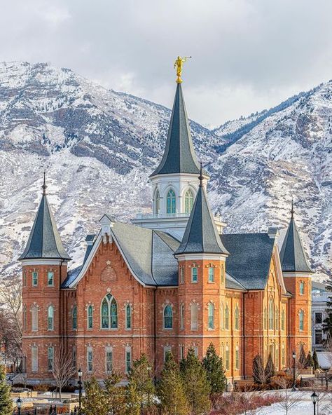 Rexburg Temple, St George Temple, Provo City Center Temple, Daily Gospel, Mormon Temples, Temple Photography, Salt Lake Temple, Utah Temples, Church Pictures