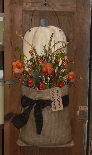 Primitive White Pumpkin Wall Board with Prim Fall Florals Homespun and Grungy Tag Fall Autumn Decor, Painting Pumpkins, Pumpkin Wall, Fall Accents, Fall White, Board Painting, Primitive Fall, Fall Florals, Fall Arrangements