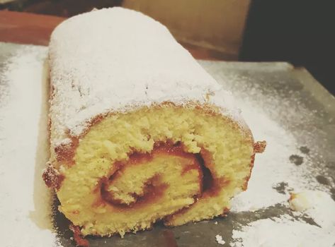 Guava Swiss Roll Recipe Cottage Australia, Guava Cake, Guava Recipes, Guava Paste, Semolina Cake, Boricua Recipes, River Cottage, Tropical Twist, Puerto Rican Recipes