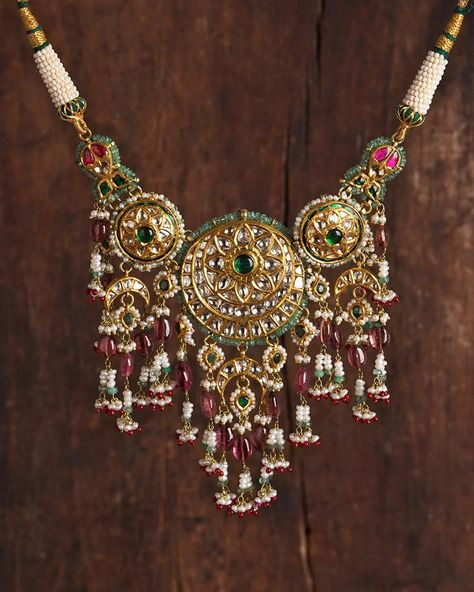 Indian Wedding Necklaces for Women – Artisanal Fine Jewellery | AURUS Vintage Indian Jewelry, Rajputi Jewellery, Kundan Jewellery Set, Bridal Jewelry Vintage, Antique Jewellery Designs, Jewelry Illustration, Fancy Jewellery Designs, Antique Bridal Jewelry, Indian Jewellery Design Earrings