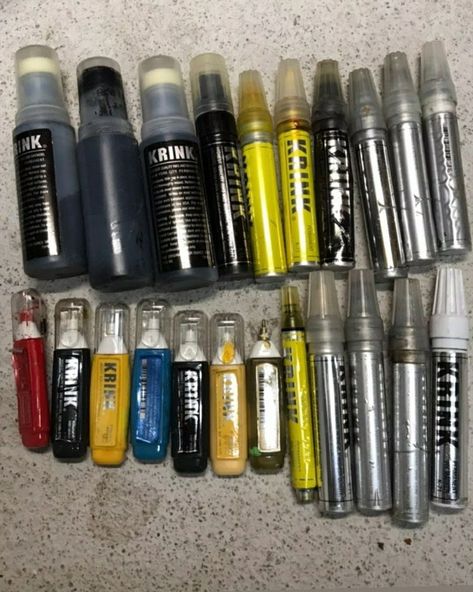 Graffiti Supplies, Graffiti Pens, Graffiti Words, Graffiti Writing, Graffiti Doodles, Graffiti Tagging, Pix Art, Graffiti Style Art, Graphic Poster Art