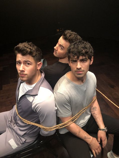 The Jonas Brothers on 'The Late Late Show with James Corden' Nick Jonas Shirtless, Jonas Brother, The Late Late Show, Three Brothers, Joe Jonas, Nick Jonas, The Perfect Guy, Ex Machina, Jonas Brothers