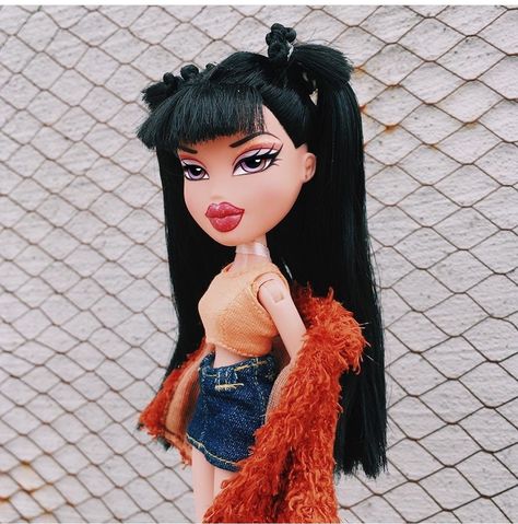 Bratz Hair, Bratz Jade, Bratz Characters, Extravagant Wedding Dresses, Ace Family, Extravagant Wedding, Bratz Inspired Outfits, Doll Photography, Bratz Doll