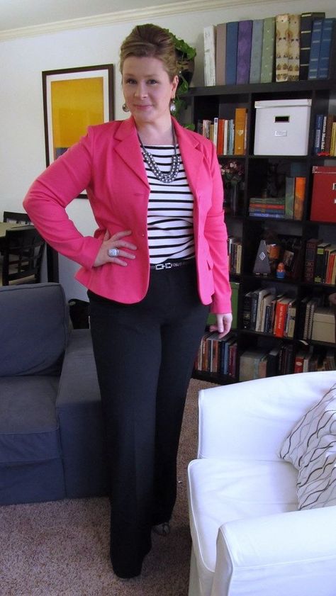 Surely Sonsy: A Bright Future Pink Blazers, Pink Blazer Outfit, Bright Blazer, Southern Preppy, Fashion Work Outfit, Stripe Blazer, Look Rose, Look Formal, Outfit Pink