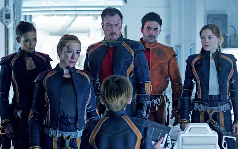 Lost In Space Cast, Danger Will Robinson, Space Tv Shows, Space Family, Toby Stephens, Space Tv, Black Sails, Lost In Space, Family Values