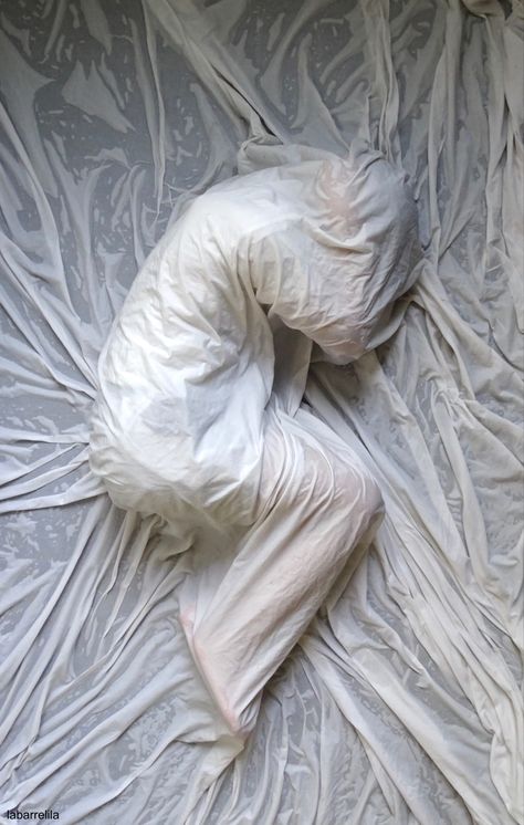 Fabric In Motion, Draped Figure Reference, Blanket Art Reference, Posthumanism Aesthetic, Face Pushing Through Fabric, Fabric Portrait Photography, Plastic Sheet Photoshoot, Woman Hanging Upside Down, Person Lying In Bed Reference