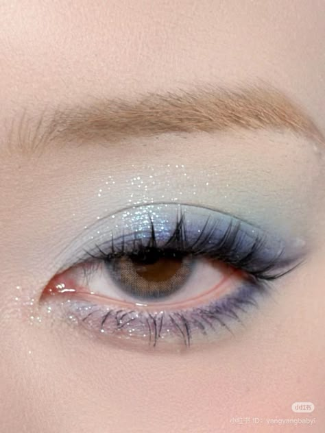 Sky Blue Makeup, Makeup Asian, Blue Makeup Looks, Eye Makeup Designs, Makeup Eye Looks, Soft Makeup, Eye Makeup Art, Blue Makeup, Makeup Pictures