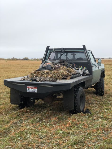 #squarebodynation #chevytrucks #chevy #flatbed #hunting #worktruck #oldtrucks #truck #dayleycustomfab Pickup Flatbed Designs, Flatbed Square Body Chevy, Off Road Flatbed, Square Body Flatbed, Square Body Chevy Flatbed, Truck Flatbed Ideas, Squarebody Flatbed, Obs Flatbed, Custom Flatbed Truck Beds