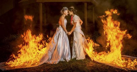 Brides Show Their Burning Love For Each Other By Setting Themselves On Fire At Their Wedding Light Wedding Dresses, Crazy Wedding, Couple Wedding Dress, Lgbt Wedding, Offbeat Bride, Wedding Dresses Photos, Lesbian Wedding, Wedding Pics, Wedding Lights