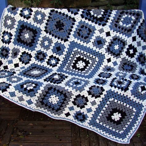 Crochet Blanket Grey, Crochet Baby Blanket Sizes, Knit Baby Blanket Pattern Free, Crochet Blanket Afghan, Crochet Granny Square Blanket, Crochet Quilt, Crochet Granny Square, Manta Crochet, Crochet Patterns Free Blanket