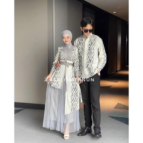 Batik Modern Fashion Style, Dress Batik Modern, Dress Lebaran, Mode Batik, Gaun Dress, Batik Dress Modern, Batik Kombinasi, Set Couple, Batik Couple