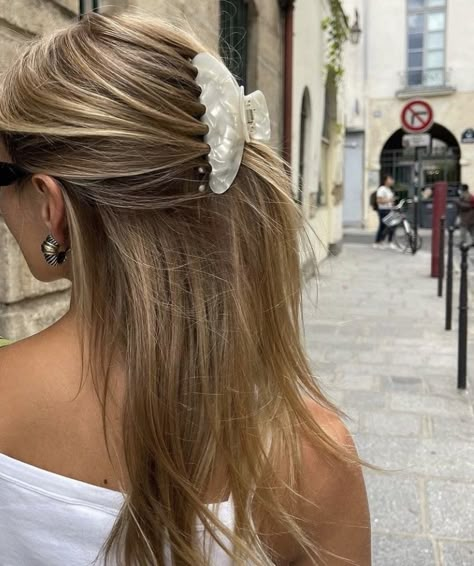 Hair Clip Aesthetic, Clip Aesthetic, Idea For Summer, Work Hairstyles, Dream Hair, Hair Today, Aesthetic Hair, Pretty Hairstyles, Summer 2024