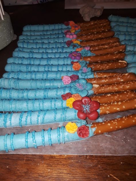 Birthday Desert, Lilo And Stitch Cake, Stitch Birthday, Gender Reveal Party Theme, Luau Birthday Party, 5th Birthday Party Ideas, Adoption Party, Disney Baby Shower, Pretzel Rods