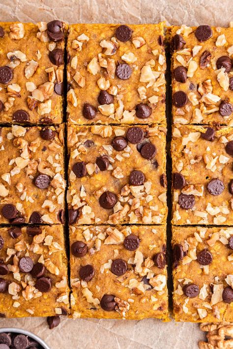 Pumpkin Oatmeal Bars, Healthy Pumpkin Oatmeal, Oatmeal Breakfast Bars, Butternut Squash Puree, Apple Oatmeal, Baked Oatmeal Recipes, Pumpkin Chocolate Chip, Pumpkin Oatmeal, Tasty Pancakes