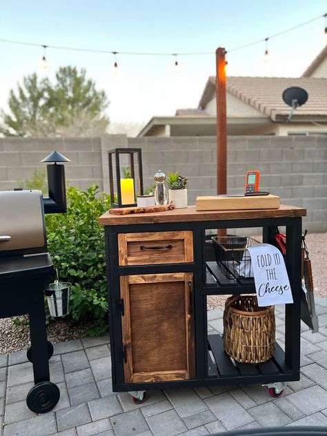 Blackstone Cart Ideas, Blackstone Grill Station, Ooni Table, Outdoor Kitchen Cart, Blackstone Wooden Stand, Bbq Storage Cart, Blackstone Griddle Diy Cart, Stoep Idees, Weber Grill Cart