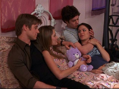 1x24 The Proposal Summer The Oc Icon, Summer And Marissa The Oc, Summer The Oc Aesthetic, Marissa And Ryan The Oc, The Oc Ryan And Marissa, The Oc Tv Show, Oc California, Happiness Challenge, The Oc