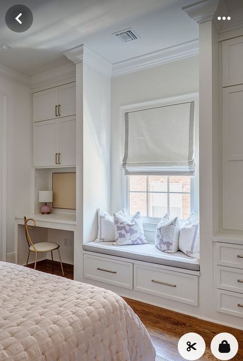 Window Built Ins With Bench Bedroom, Bedroom Built In Around Window, Bedroom Built In Window Seat, Seat Window Bedroom, Window Seat Furniture, Dressing Room Window Seat, Window Bench In Bedroom, Corner Window Ideas Bedroom, Seat By Window Bedrooms