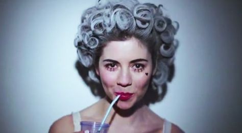 Primadonna Girl Primadonna Girl, Electra Heart, Marina Diamandis, Marina And The Diamonds, Music To My Ears, My Music, Music Is, Music Video, Singers