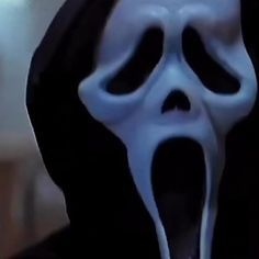 Do You Like Scary Movies Scream, Scearm Movie, Scary Movies Aesthetic, Scary Movie 1, Kenan E Kel, Scream Actors, Ghost Video, Ghost Movie, Scream Videos