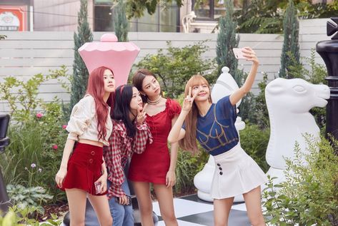 Blackpink standing inside their big chess board right outside their house. Blackpink House, Group Pic, Blackpink Poster, Rosé Jisoo, Pink House, Lisa Rosé, Blackpink And Bts, Jennie Lisa, Kim Jisoo