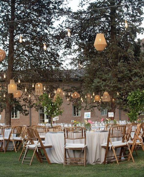 Circle Tablescape, Colombian Wedding, Mediterranean Wedding, Picnic Wedding, European Wedding, Restaurant Concept, Wedding Decor Style, Countryside Wedding, Wedding Day Inspiration