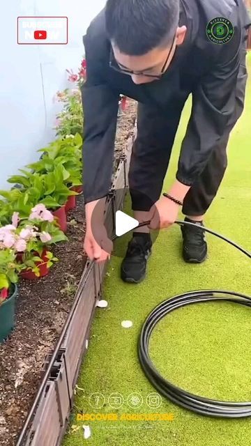 Discover Agriculture on Instagram: "Simple and Best Garden Irrigation System #gardening #garden #irrigationsystem #irrigation" Patio Yard Ideas, Irrigation System Diy, House On The Water, Plant Watering System, Flower Garden Plans, Plant Hacks, Garden Architecture, Patio Makeover, Mosaic Garden