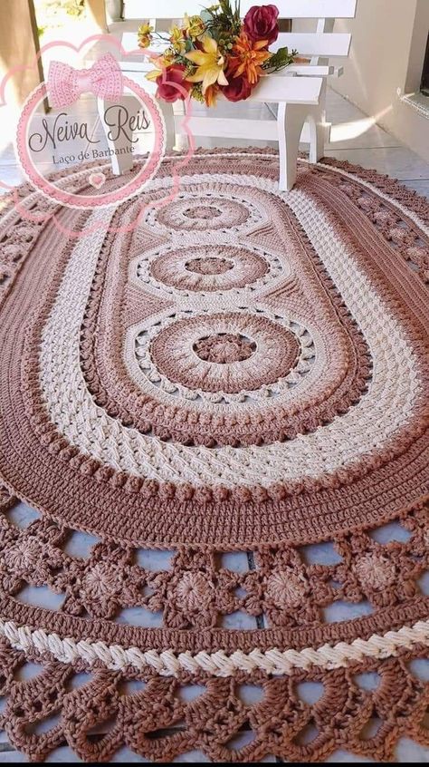 Pixel Pattern Crochet, Crochet Pixel Pattern, Table Runner Ideas, Crochet Rug Patterns Free, Crocheted Cow Pattern, Crochet Doily Rug, Creative Table, Crochet Mat, Free Crochet Doily Patterns