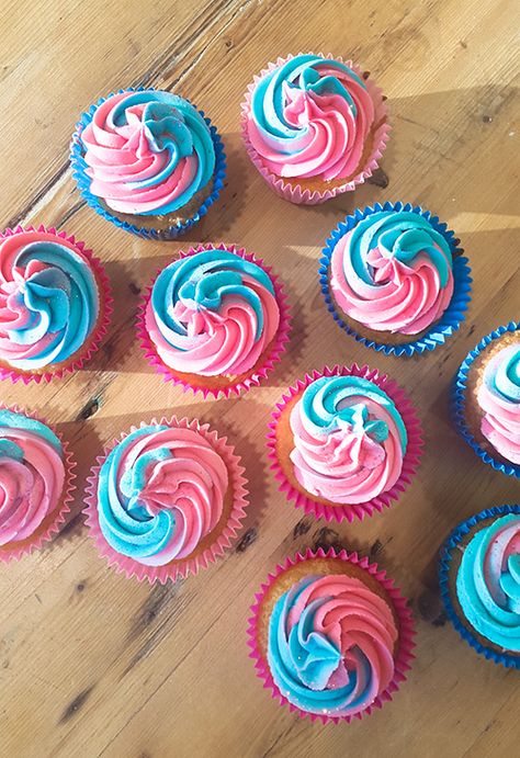 Two Tone Frosting Cupcakes, Two Toned Cupcake Frosting, Two Tone Icing Cupcakes, Pink And Blue Swirl Cupcakes, Two Tone Cupcakes, Sleeping Beauty Cupcakes, Prom Treats, Two Tone Frosting, Two Tone Icing