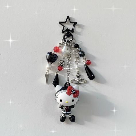 Chains Aesthetic, Red Keychain, Star Keychain, Hello Kitty Keychain, Black Keychain, Hello Kitty Jewelry, S Aesthetic, Hello Kit, Jewelry Aesthetic