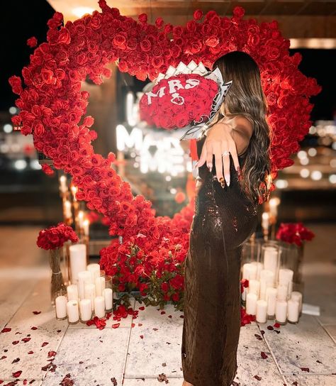 Still floating… 1000 roses later, Yes, yes, yes, 10000x’s yes!!!! Congrats @ky.jayy 🎉💍❤️ Photos queshotya1 #proposal #heproposedtome #gettingmarried #engaged #bridetobe #roses #iloveyou #misstomrs #engagementring Manifesting Marriage, Girlfriend Proposal Ideas, 1000 Roses, Engagement Proposal Photos, Girlfriend Proposal, Dream Proposal, Proposal Photoshoot, Afro Caribbean, Afro Latina