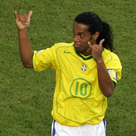 Ronaldo Ronaldinho, Brazil Players, Brazil Wallpaper, Brazil Team, Brazil Football Team, Football Players Images, Soccer Inspiration, Football Images, Football Photos