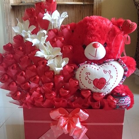 Chocolate bouquet with teddy. For details contact asquare chocolates. 8097693602. Asma Kapadia. Chocolate Teddy Bear, Bouquet Flores, Valentine Flower Arrangements, Red Teddy Bear, Valentines Day Baskets, Chocolate Bouquet Diy, Valentine Centerpieces, Valentines Surprise, Free Crochet Doily Patterns