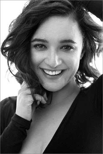 Keisha Castle-Hughes (born 24 March 1990) is an Australian-New Zealand actress who rose to prominence for playing Paikea "Pai" Apirana in the film Whale Rider. She was nominated for several awards, including an Academy Award for Best Actress (at the time the youngest person nominated in the Best Actress category) and an award at the Broadcast Film Critics Association Awards for Best Young Actor/Actress, which she won. 🤍 Keisha Castle Hughes, Whale Rider, Female Image, Celebrity Photographers, Image Bank, Academy Award, Young Actors, Celebrity Portraits, Character Inspo