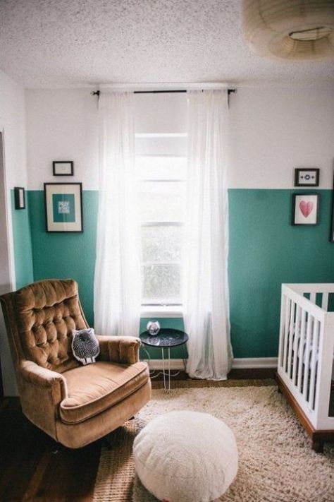 20 Amazing Kids Rooms With Two-Tone Walls To Get Inspired | Kidsomania Half Painted Walls, Two Tone Walls, Blue Painted Walls, Small Kids Room, Splash Color, Interior Painting, Wall Paint Colors, Interior Paint Colors, In The Corner