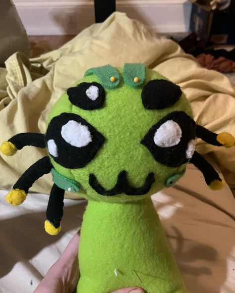 Dnd Plush Pattern, Alien Plush Pattern, Yippee Creature Plushie, Alien Plushies, Alt Crochet Plushies, Plushie Dreadfuls, Diy Plush Dolls, Handmade Plushies, Dragon Drawing