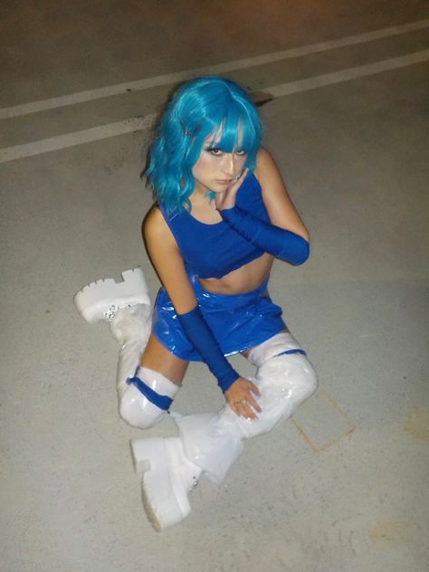 Blade Runner 2049 Halloween Costume, Blade Runner Halloween Costume, Halloween Costumes Blue Hair, Halloween Costumes With Blue Hair, Blade Runner 2049 Costume, Blue Hair Halloween Costumes, Lmfao Costume, Blue Hair Costume Ideas, Blue Hair Halloween Costumes Ideas