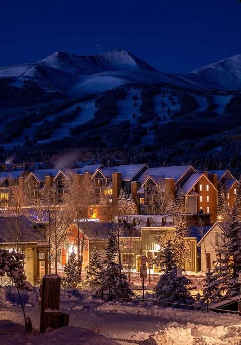 Breckenridge Colorado Aesthetic, Aspen Colorado Winter, Breckenridge Colorado Winter, Colorado Lodge, Aspen Resort, Colorado Aesthetic, Colorado Christmas, Rocky Mountains Colorado, Colorado Trip