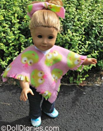 10 No Sew American Girl Doll Clothes No Sew Fleece Poncho, Poncho Diy, Sew Blankets, Sew Doll, No Sew Fleece, Fleece Poncho, American Girl Diy, American Girl Doll Diy, Doll Items