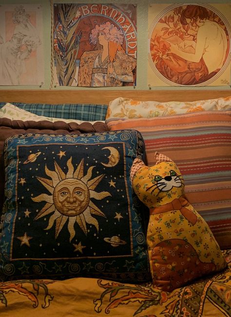 Whimsigothic Bedroom Aesthetic, Diy Whimsigoth Decor, Sun Themed Room, Whimsical Room Aesthetic, Whimsicraft Aesthetic, Whimsigoth Room Decor, Mystic Bedroom, Celestial Bedroom Aesthetic, Whimsical Decor Bedroom