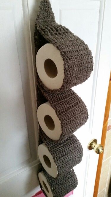 Crochet Toilet Paper Holder, Crochet Toilet Roll Cover, Crochet Bathroom, Crochet Storage Baskets, Crochet Storage, Diy Toilet, Crochet Doily Patterns, Toilet Roll Holder, Roll Holder