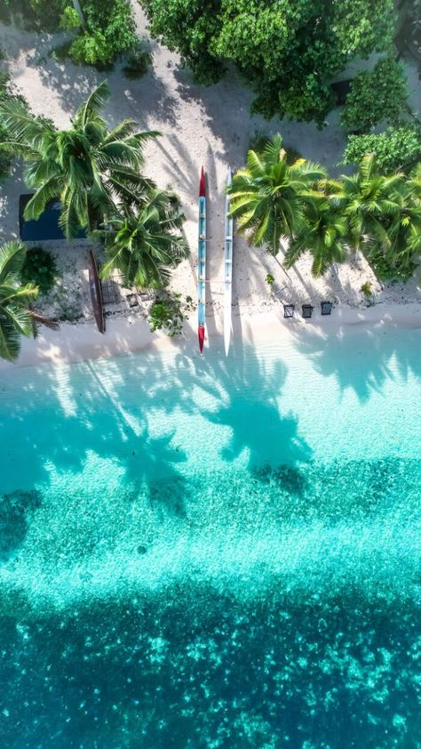 aerial photo of an outrigger canoe on the beach in Fiji Fiji Culture Aesthetic, Viti Levu Fiji, Fiji Islands Aesthetic, Fiji Aesthetic, Fiji Holiday, Fiji Island, Aesthetic Island, Paradise Resort, Fiji Travel